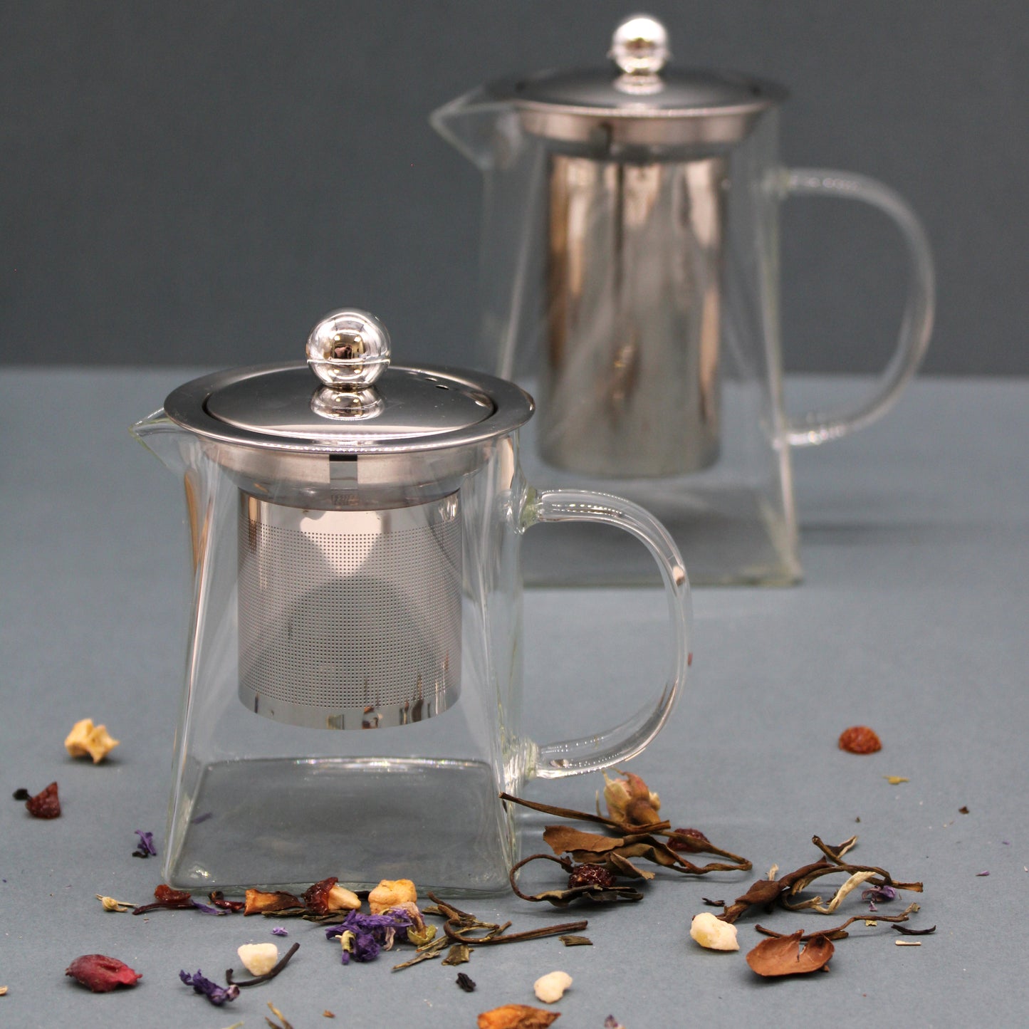 750ml Glass Tower Infuser Teapots with Loose Tea around the Base