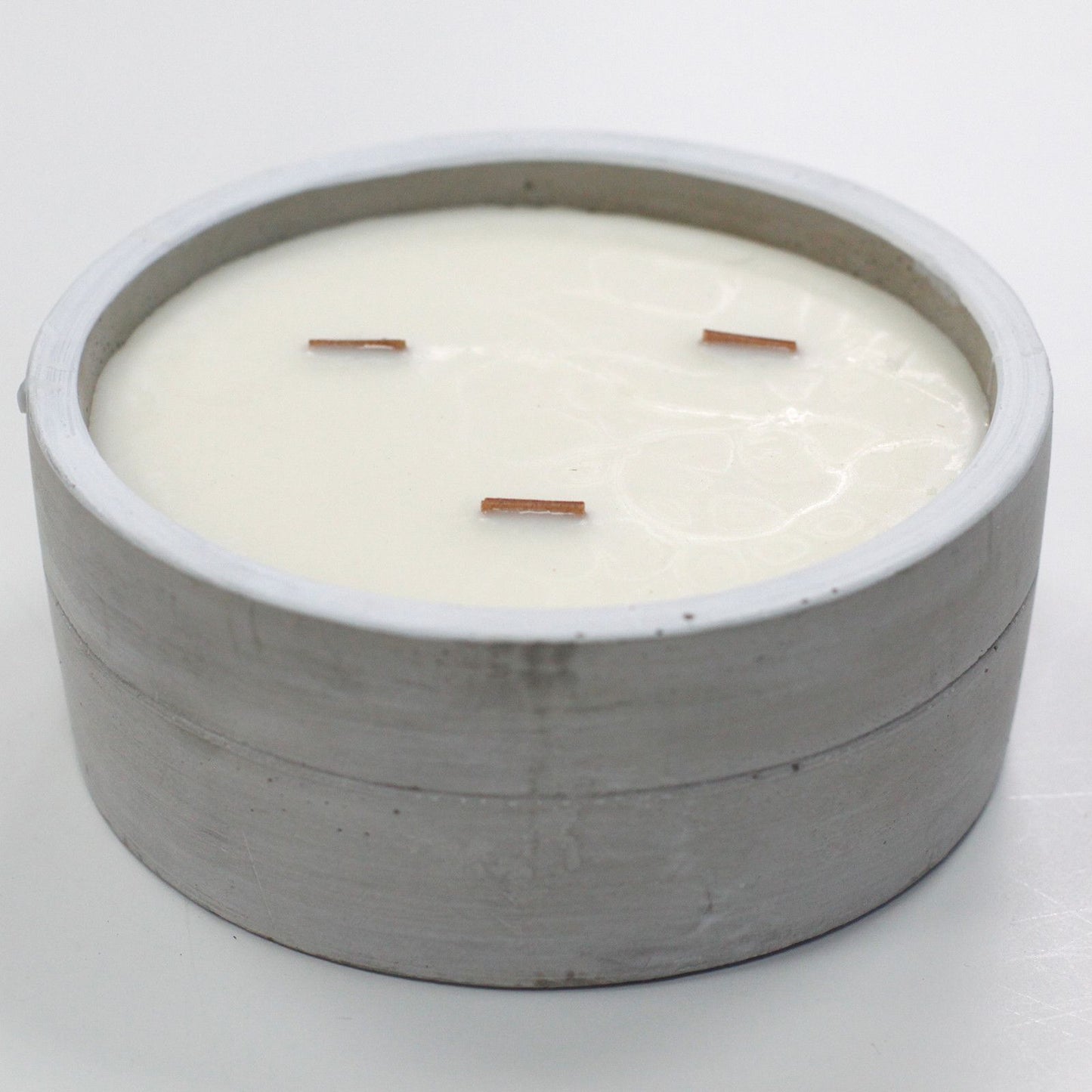 Concrete Wooden Wick Soy Candle Holder - Large / Round / Patchouli and Dark Amber