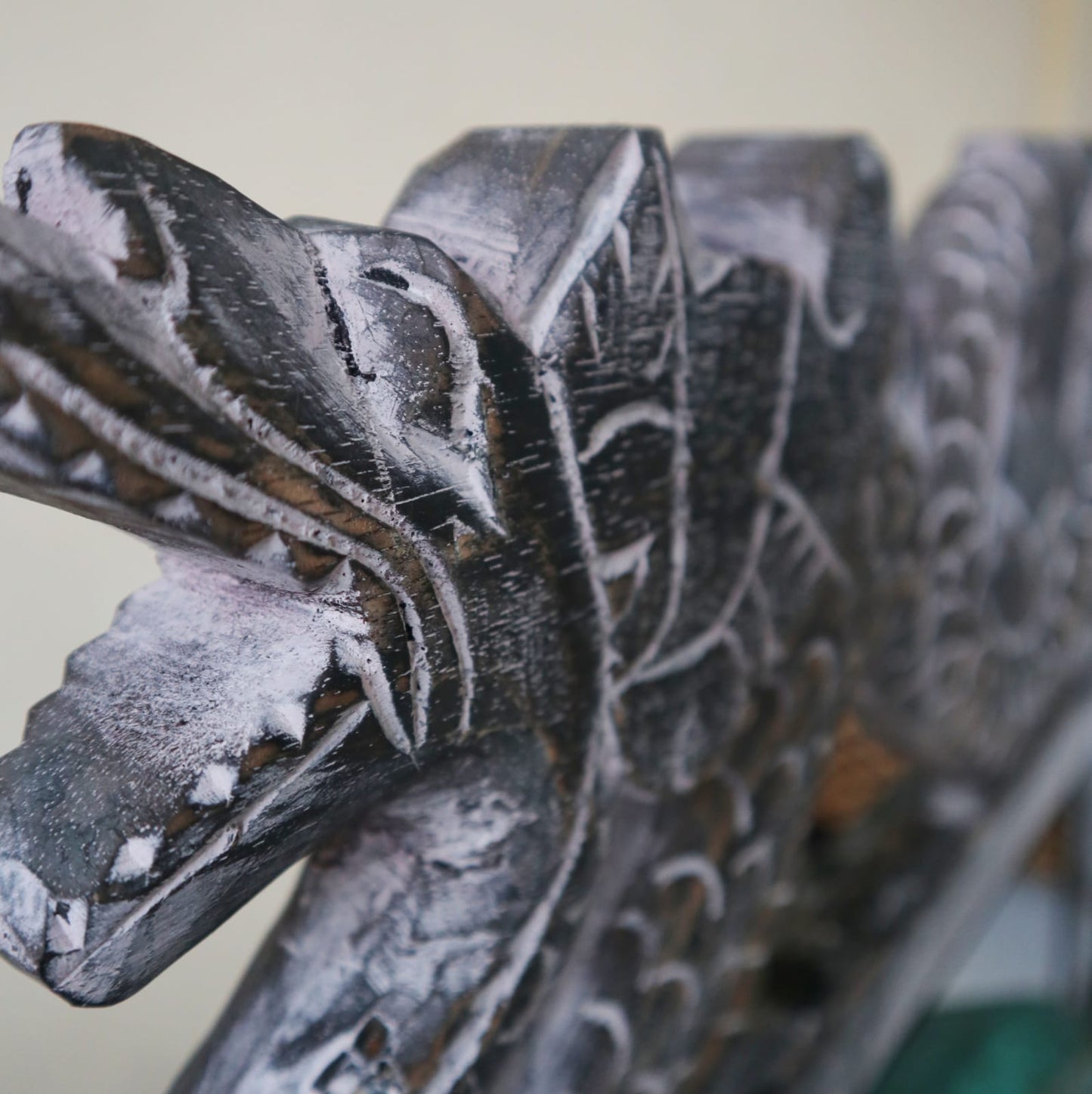 Zoomed in view of dragon motif