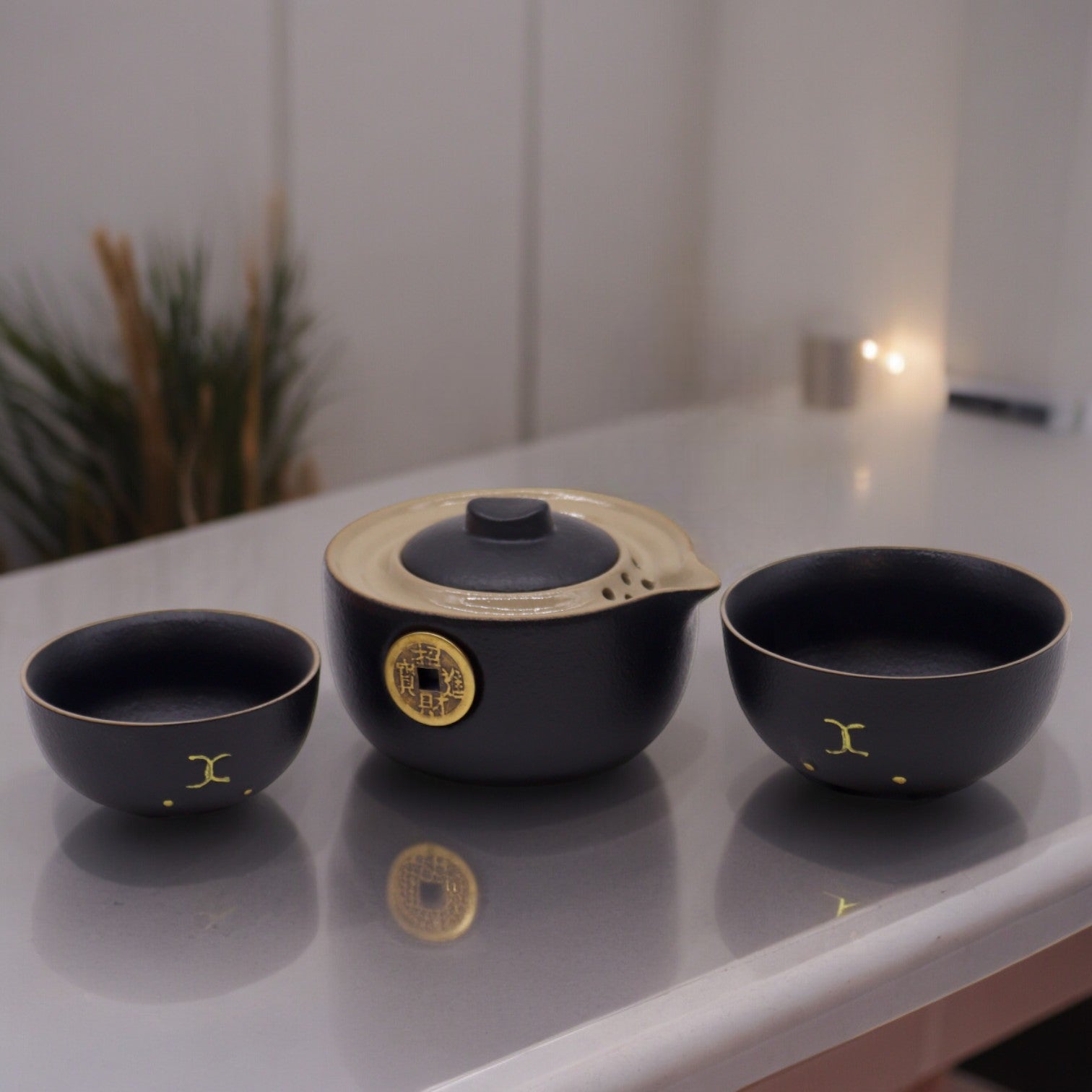 200ml Black Money Cat Ceramic Teapot with a 2 Matching Cup Set